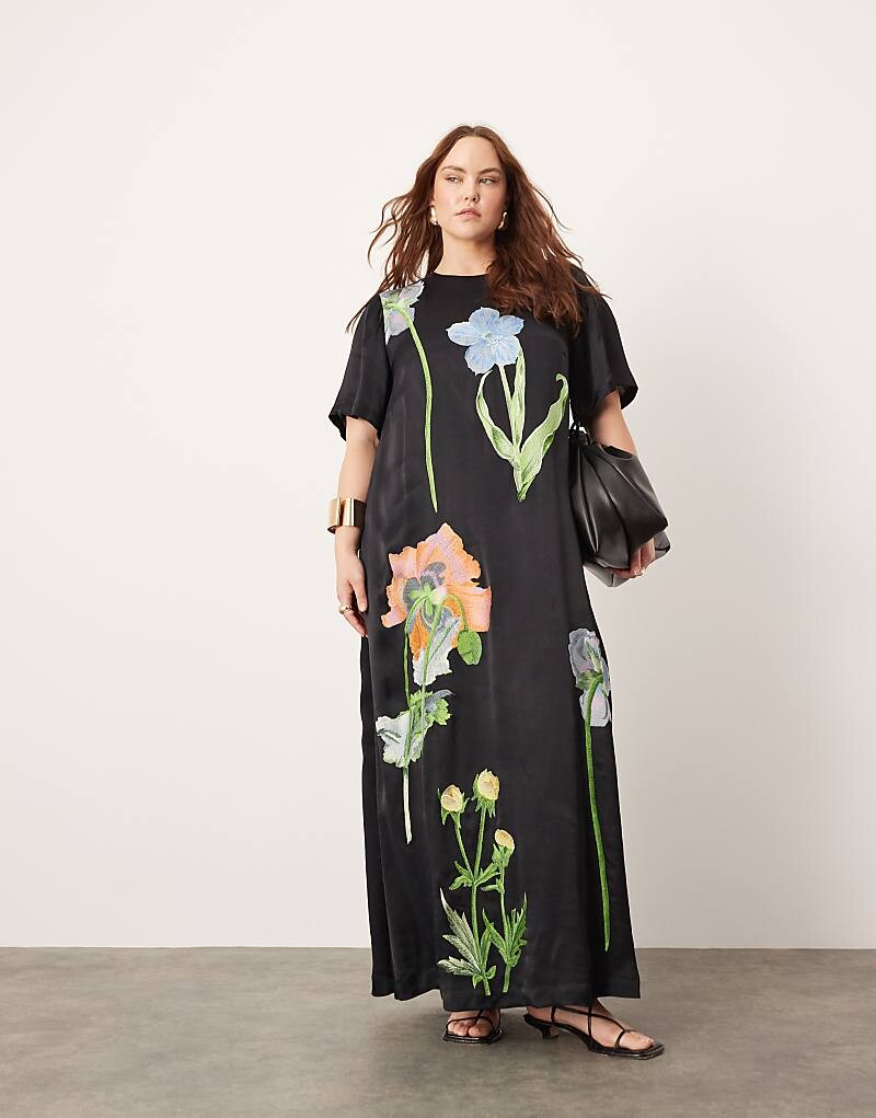 

ASOS Edition Curve — черное атласное платье-футболка с вышитым цветочным узором