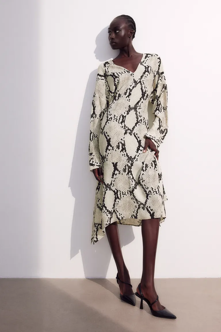 

Платье из вискозы с узором H&M, бежевый