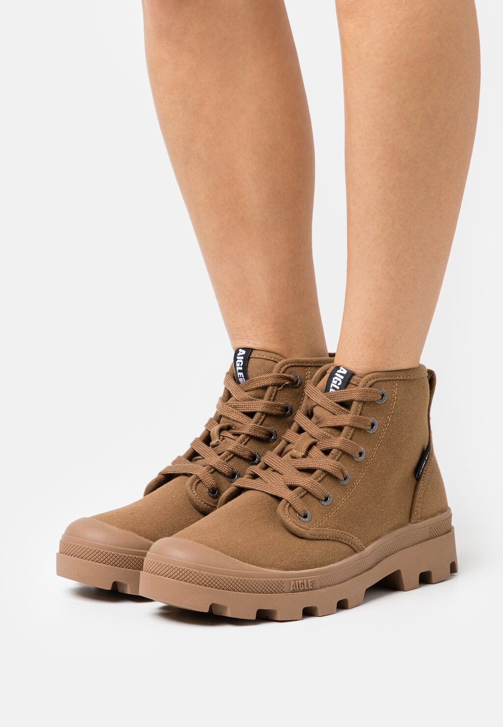 

Ботильоны на шнуровке Aigle