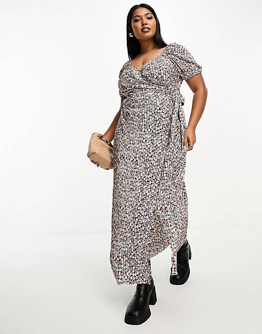 

Черное плиссированное платье миди с запахом и короткими рукавами ASOS DESIGN Curve