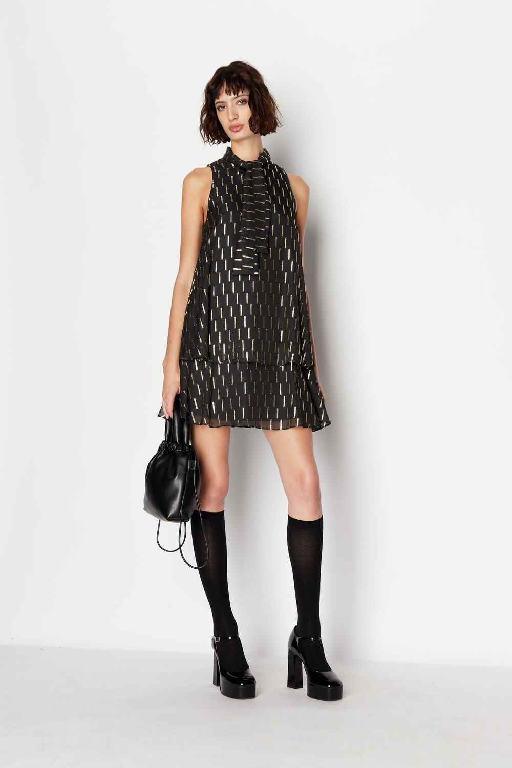 

Черное платье миди Armani Exchange, черный