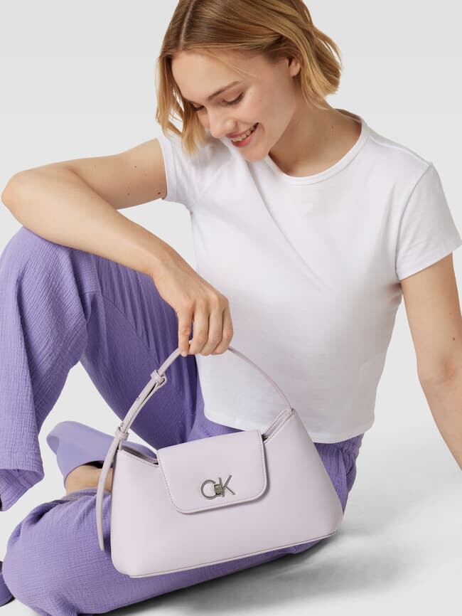 

Сумочка с аппликацией этикетки, модель RE-LOCK Calvin Klein, сирень