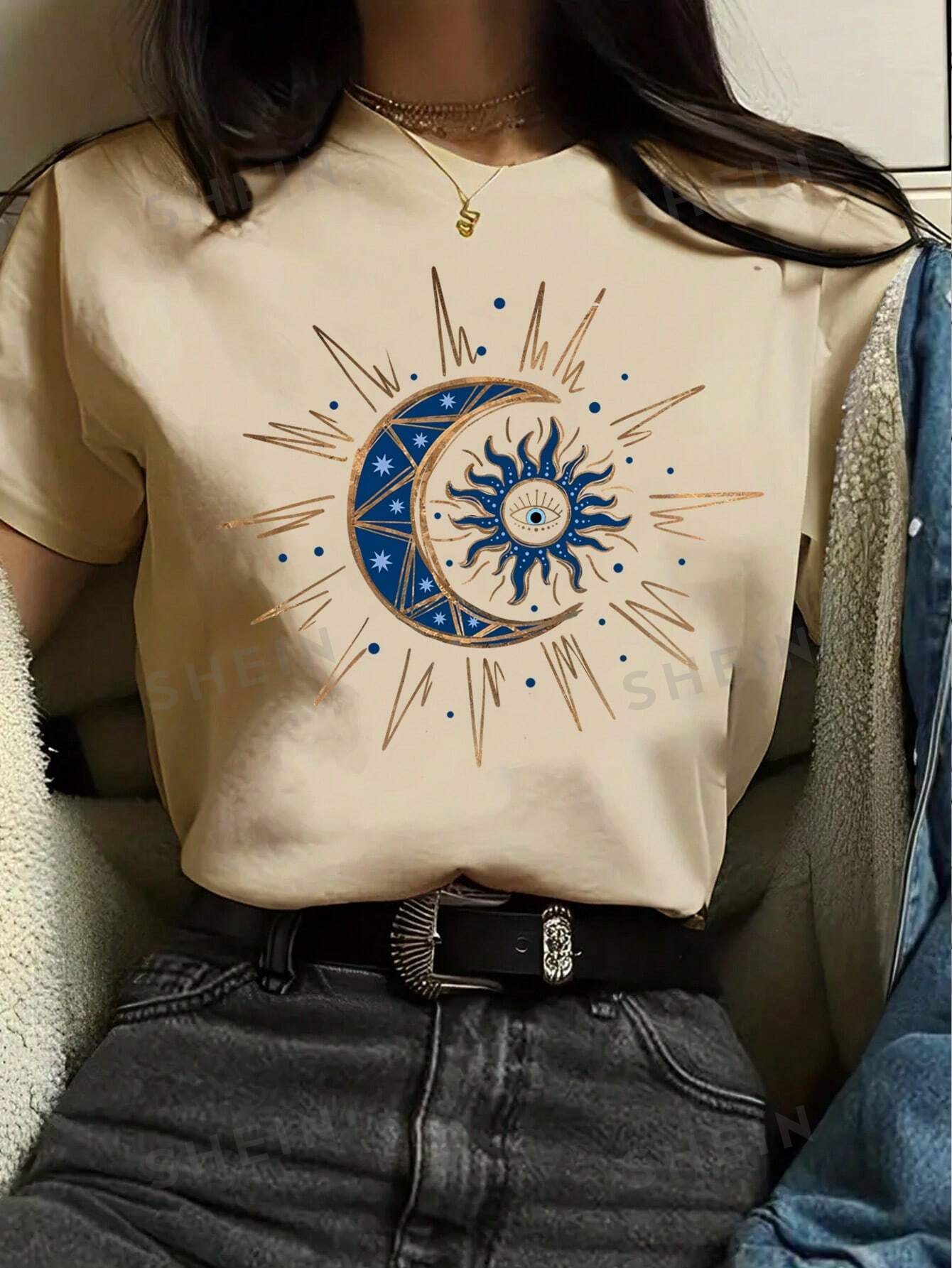 SHEIN Essnce Женская футболка с круглым вырезом и короткими рукавами с принтом Солнца и Луны, хаки