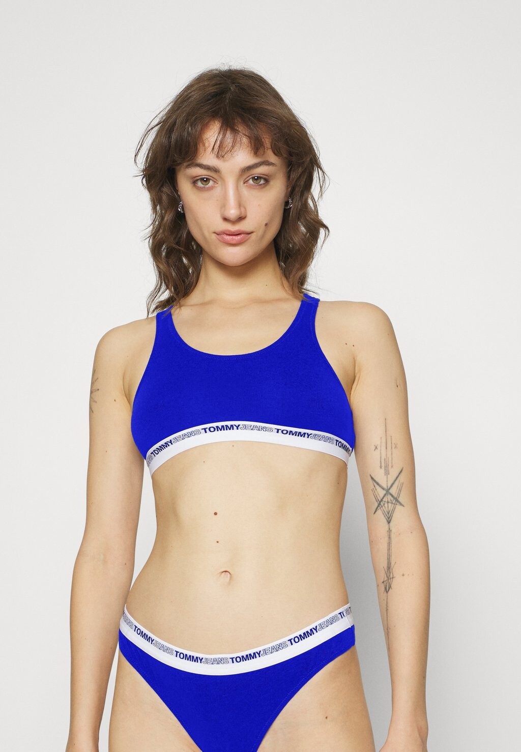 

Бюстье Tommy Jeans