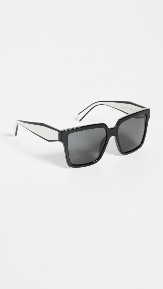 

Солнцезащитные очки Prada 0PR 24ZS, черный