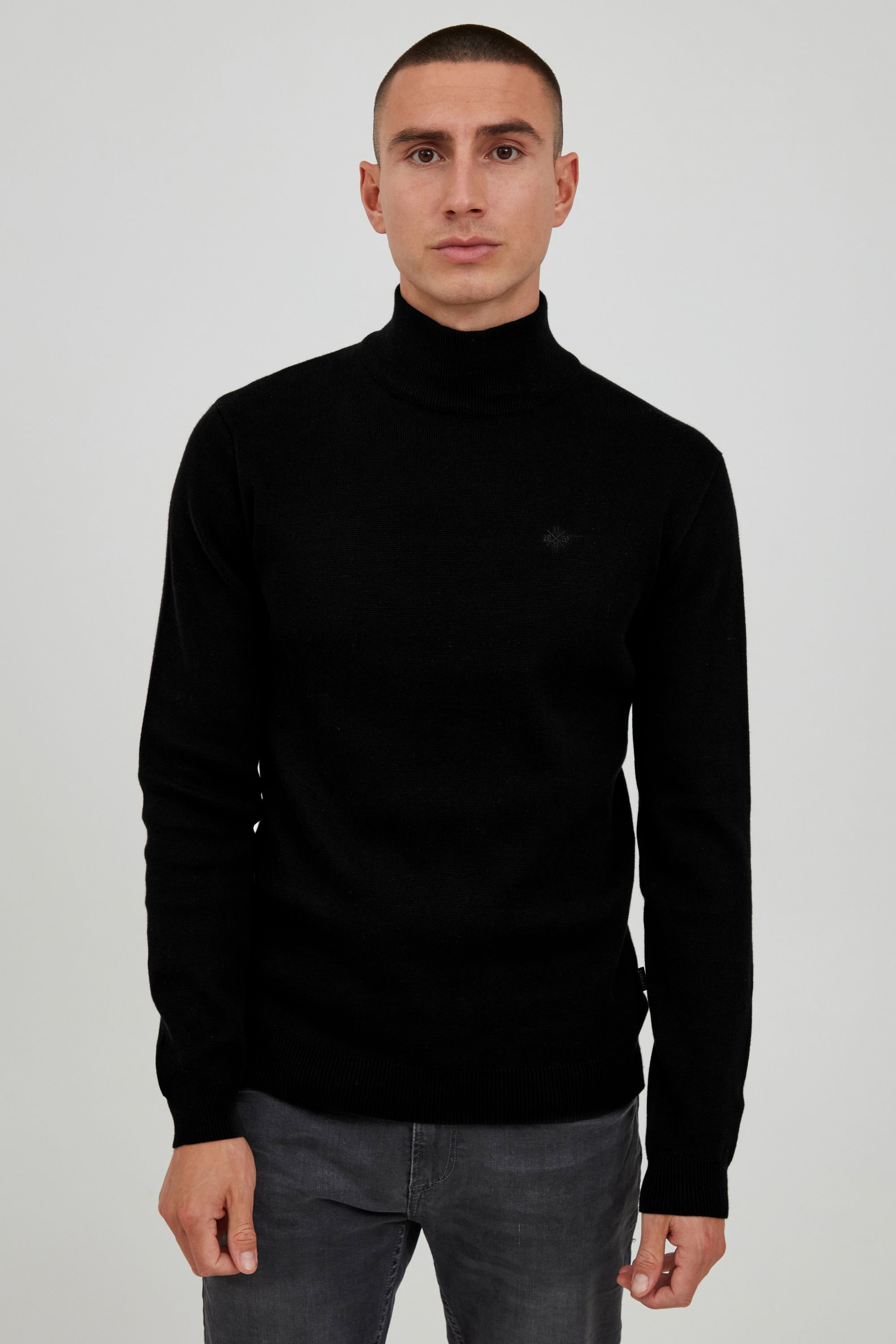 Пуловер 11 Project Rollkragen, черный