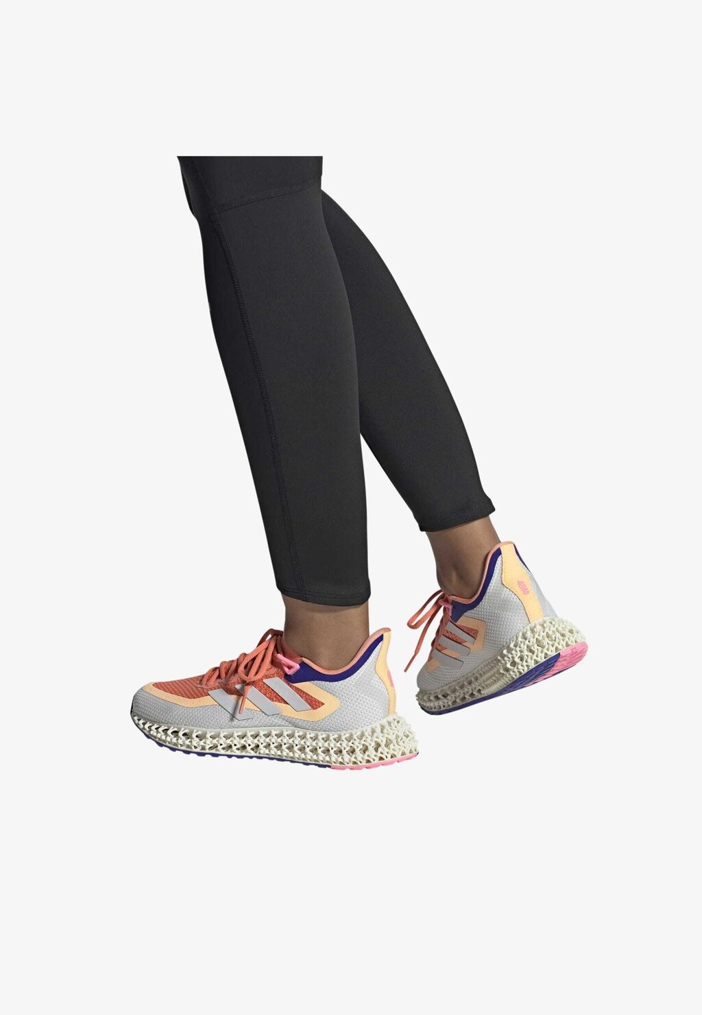 

Кроссовки Adidas