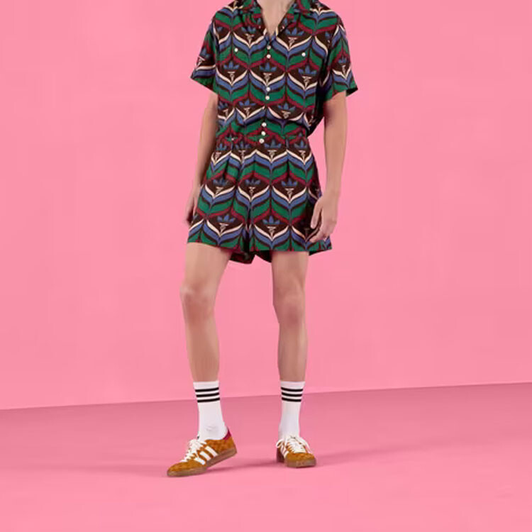 

Adidas Originals X ADIDAS Повседневные шорты унисекс зеленые Gucci, зеленый