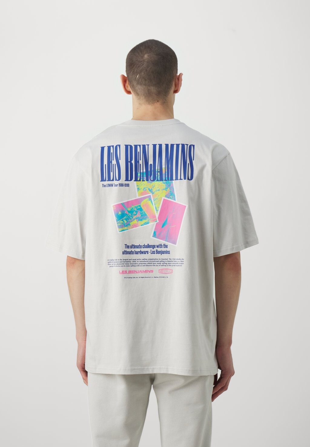 

Футболка с принтом OVERSIZED TEE UNISEX Les Benjamins, кремовый
