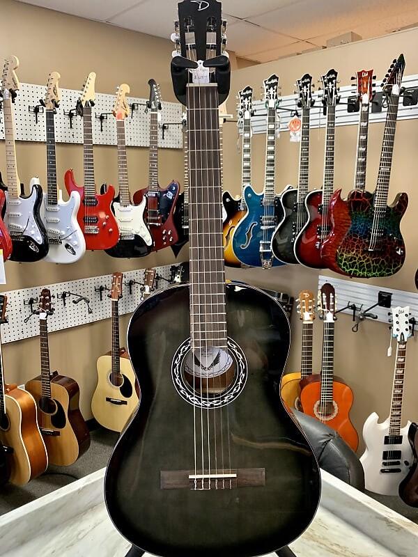 

Акустическая гитара Dean Espana Classical - Black Burst