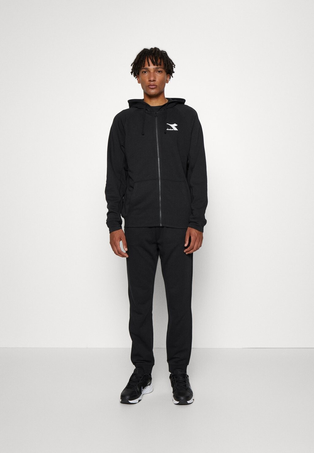 

Спортивный костюм TRACKSUIT CORE Diadora, черный