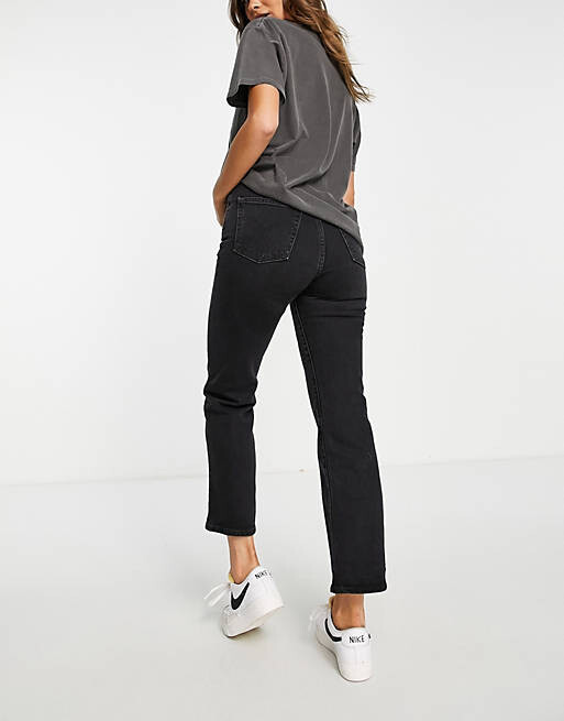 

Черные укороченные джинсы Levi's с рельефной клеткой