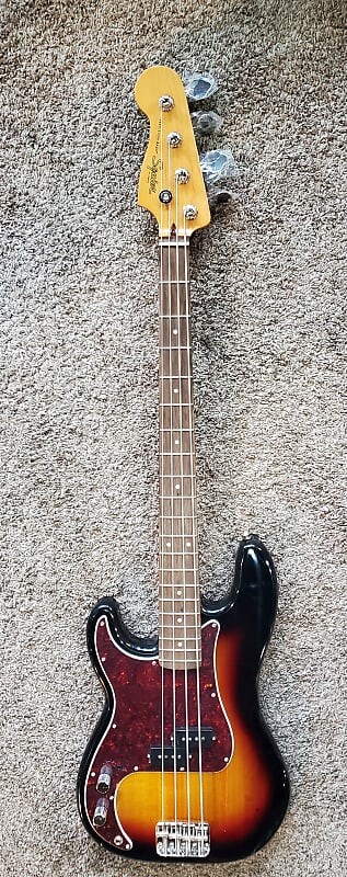 

Басс гитара Squier Classic Vibe '60s Precision Bass, Left-Handed, 3-Color Sunburst
