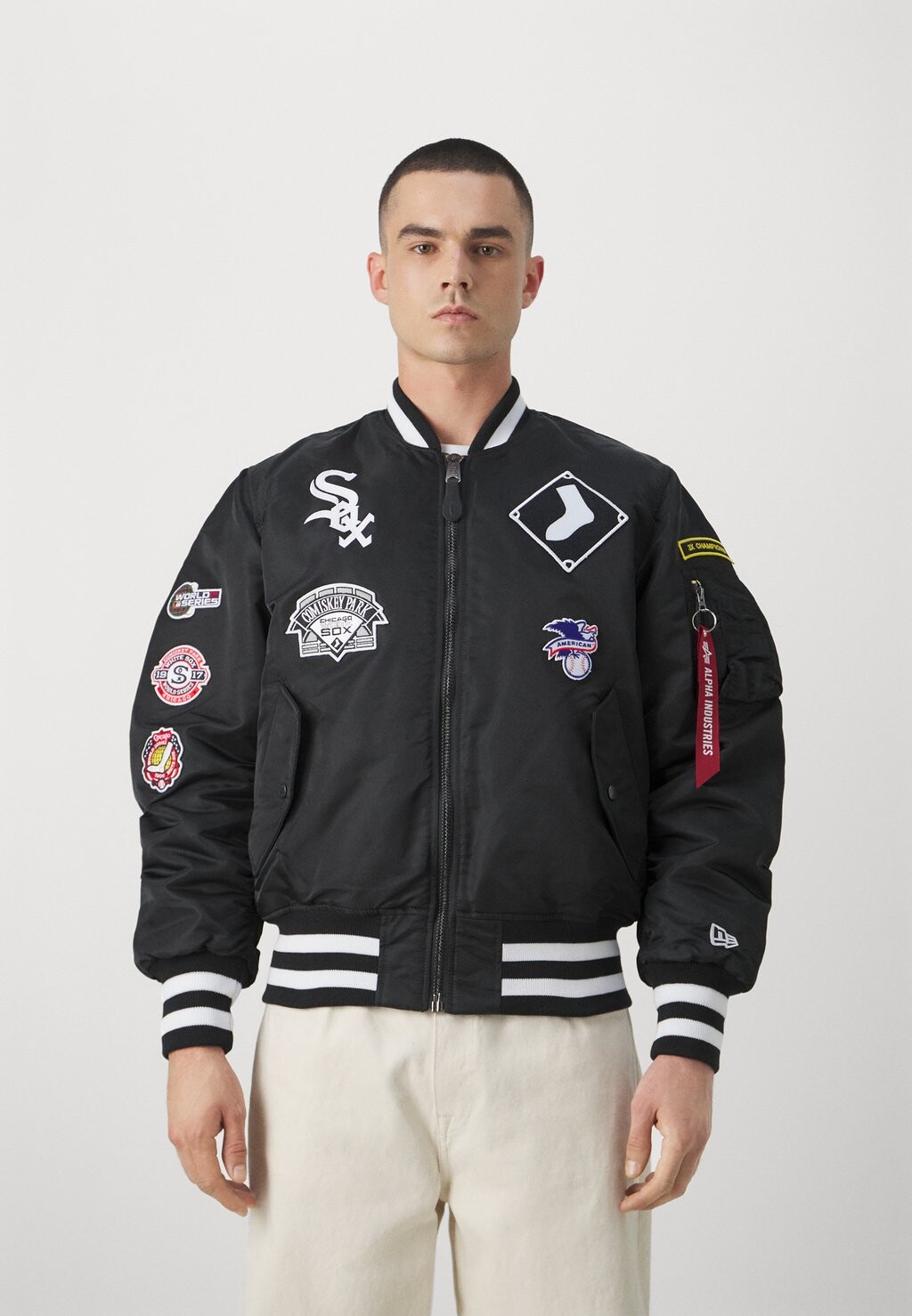 

Куртки-бомберы MLB CHICAGO WHITE SOX New Era, черный