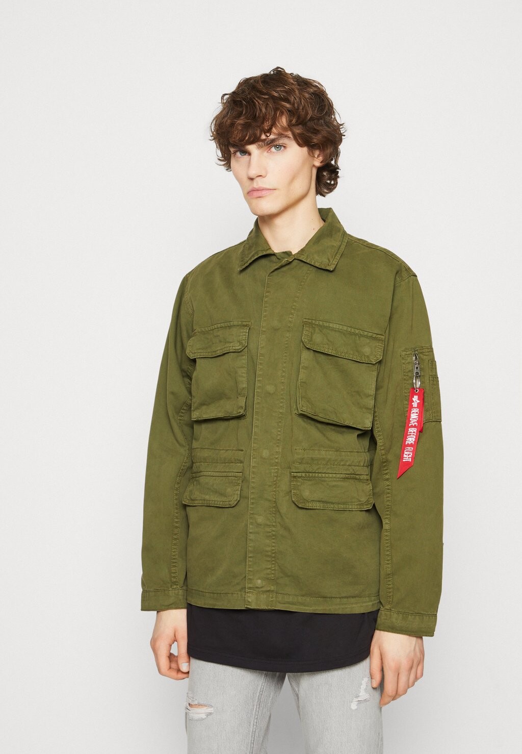 

Легкая куртка Alpha Industries
