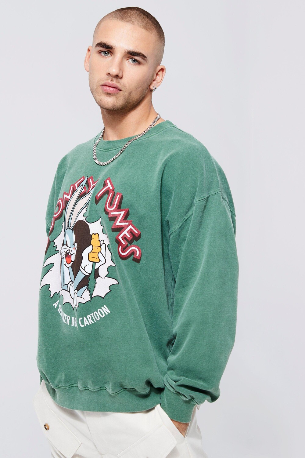 

Свитшот оверсайз looney tunes overdye Boohoo, зеленый