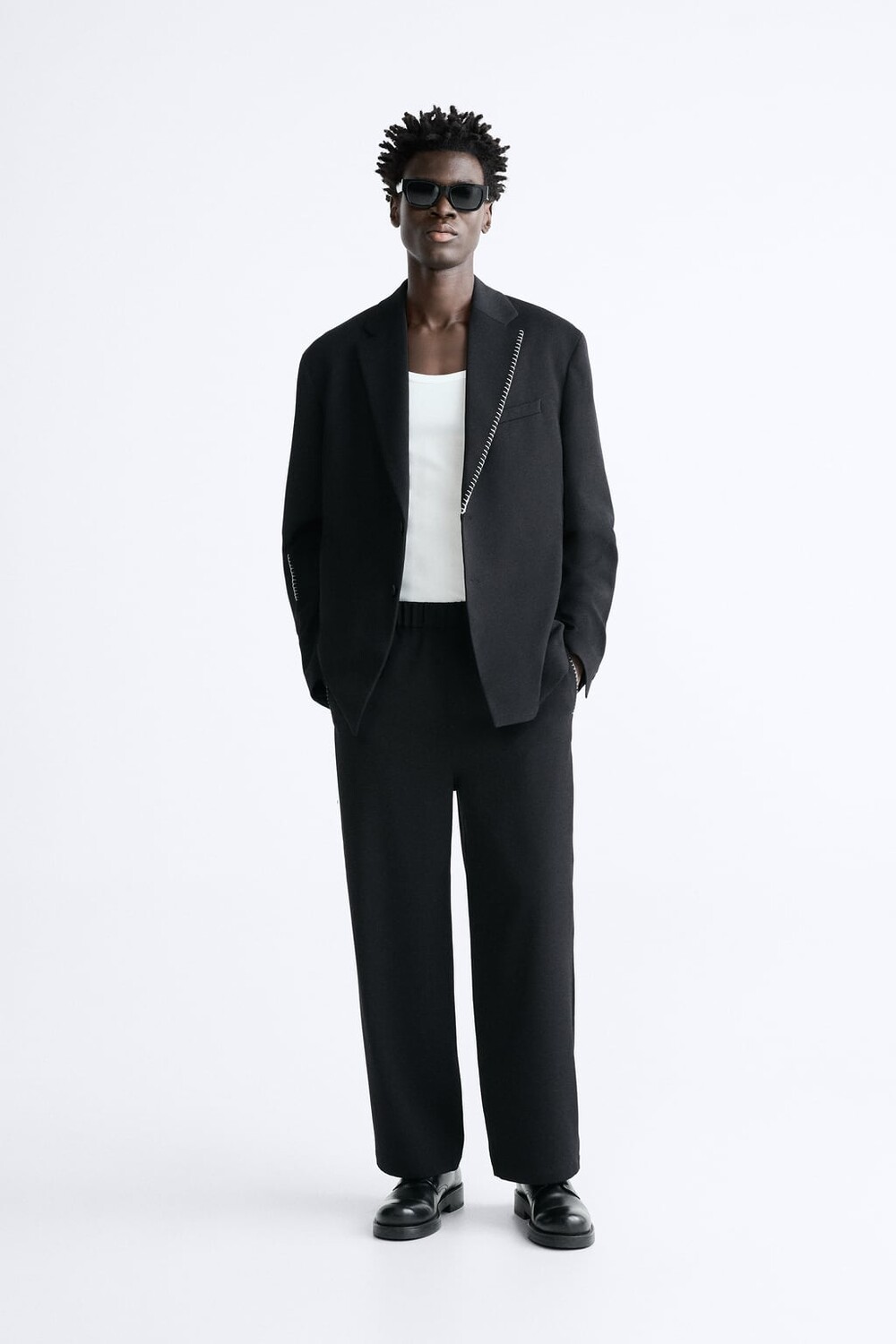 

Блейзер с контрастной отстрочкой ZARA, черный