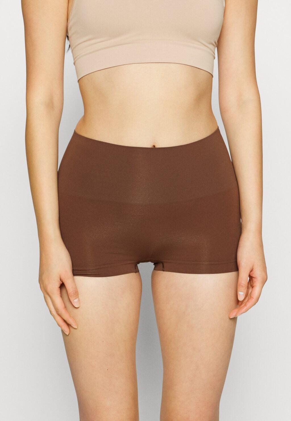 

Корректирующее белье Spanx