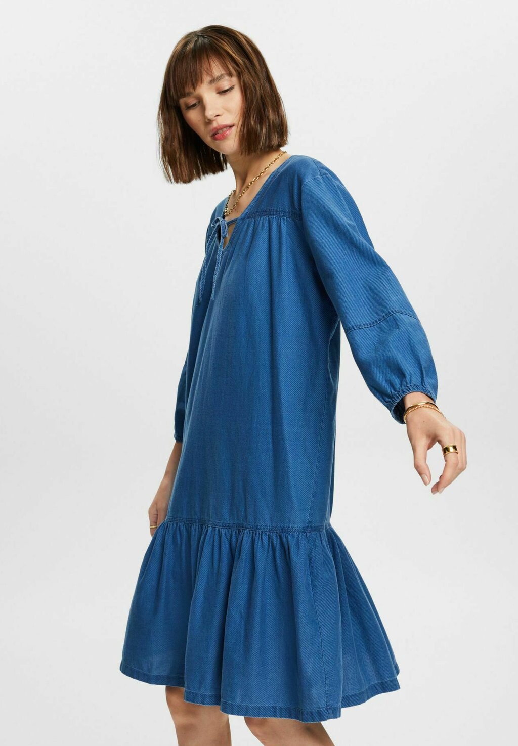 

Джинсовое платье Esprit