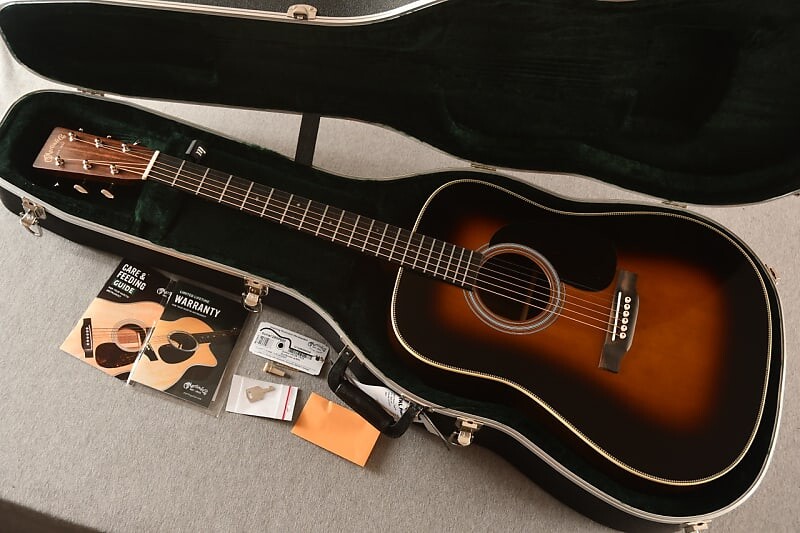 

Акустическая гитара Martin HD-28 Sunburst Standard Dreadnought Acoustic #2800600