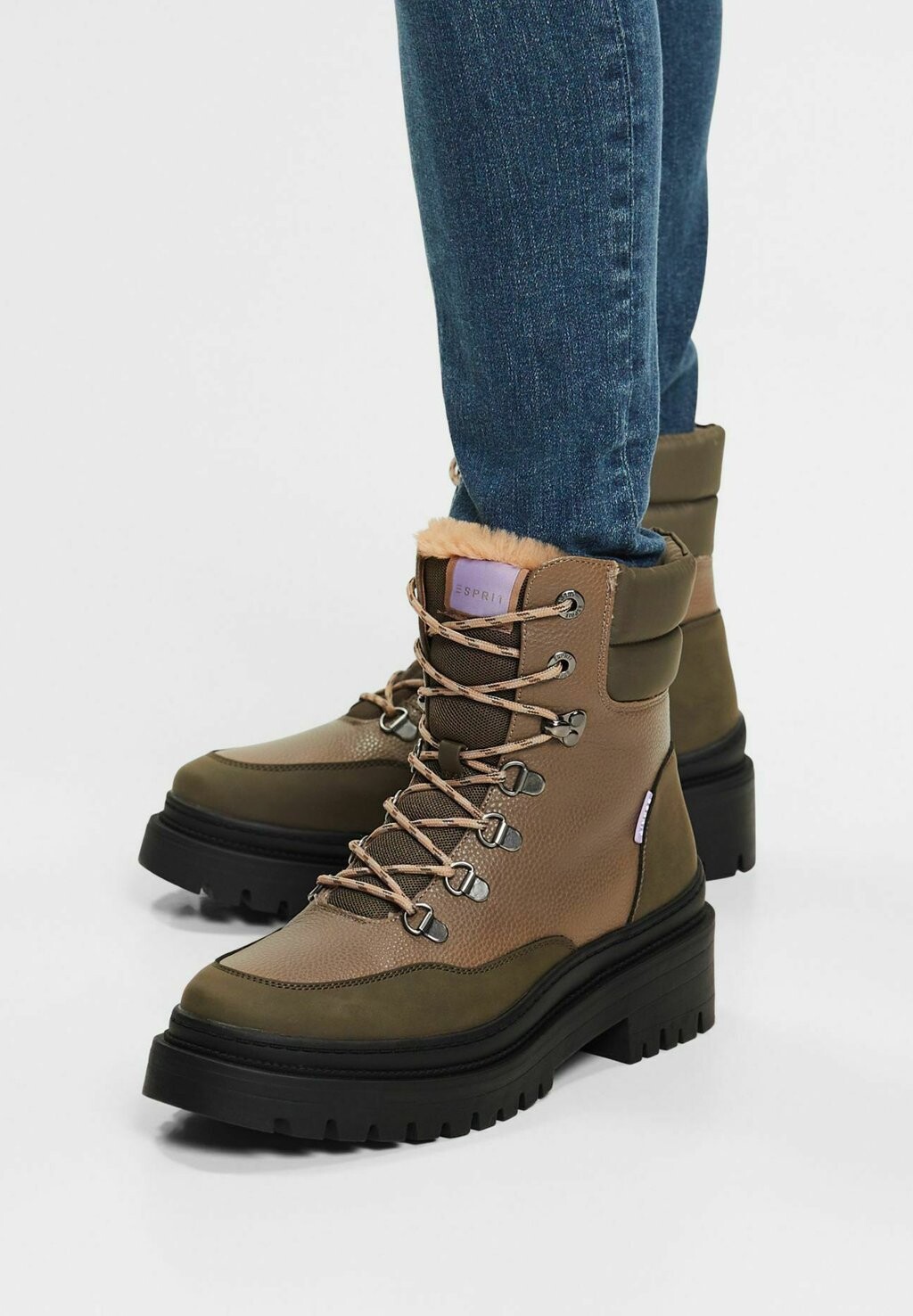 

Ботильоны на платформе HIKER Esprit, кора