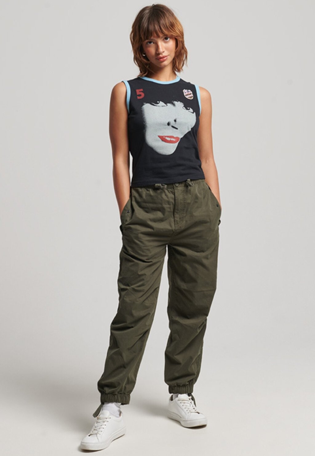 

Топ Superdry, черный