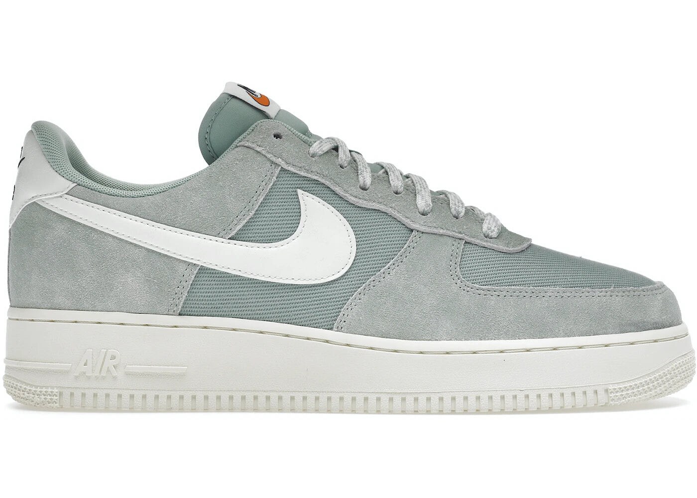 

Кроссовки Nike Air Force 1 Low '07 LV8 мужские, зеленый / белый