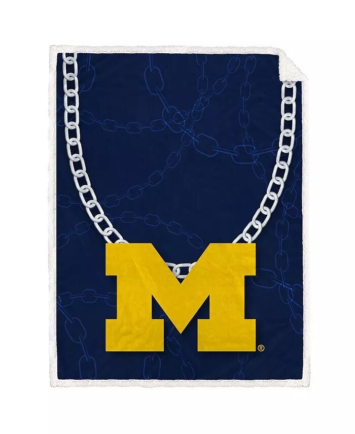 

Фланелевое одеяло из шерпа с цепочкой Michigan Wolverines размером 60 x 80 дюймов Pegasus Home Fashions, мультиколор