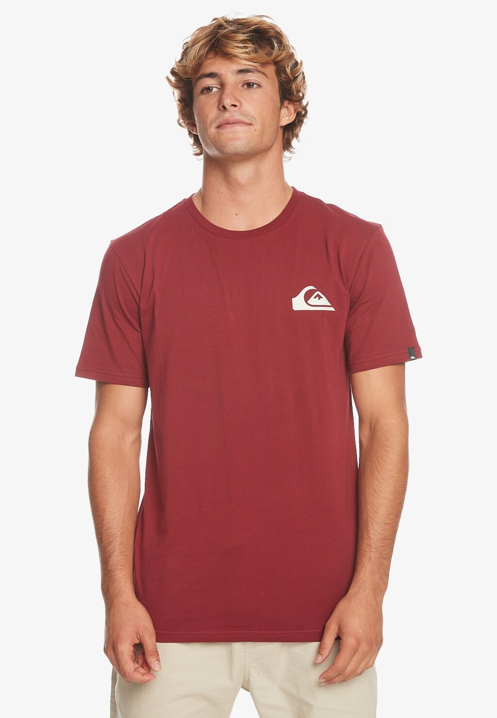 

Футболка с принтом Quiksilver, красный