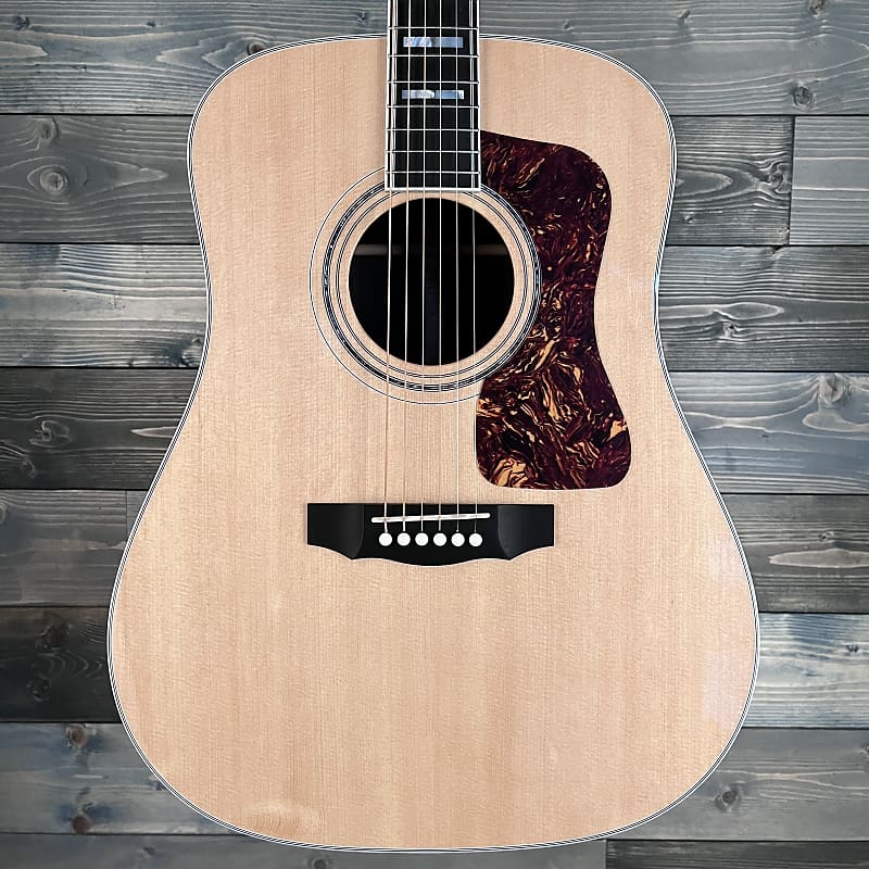 

Акустическая гитара Guild USA D-55 Dreadnought Acoustic Guitar - Natural