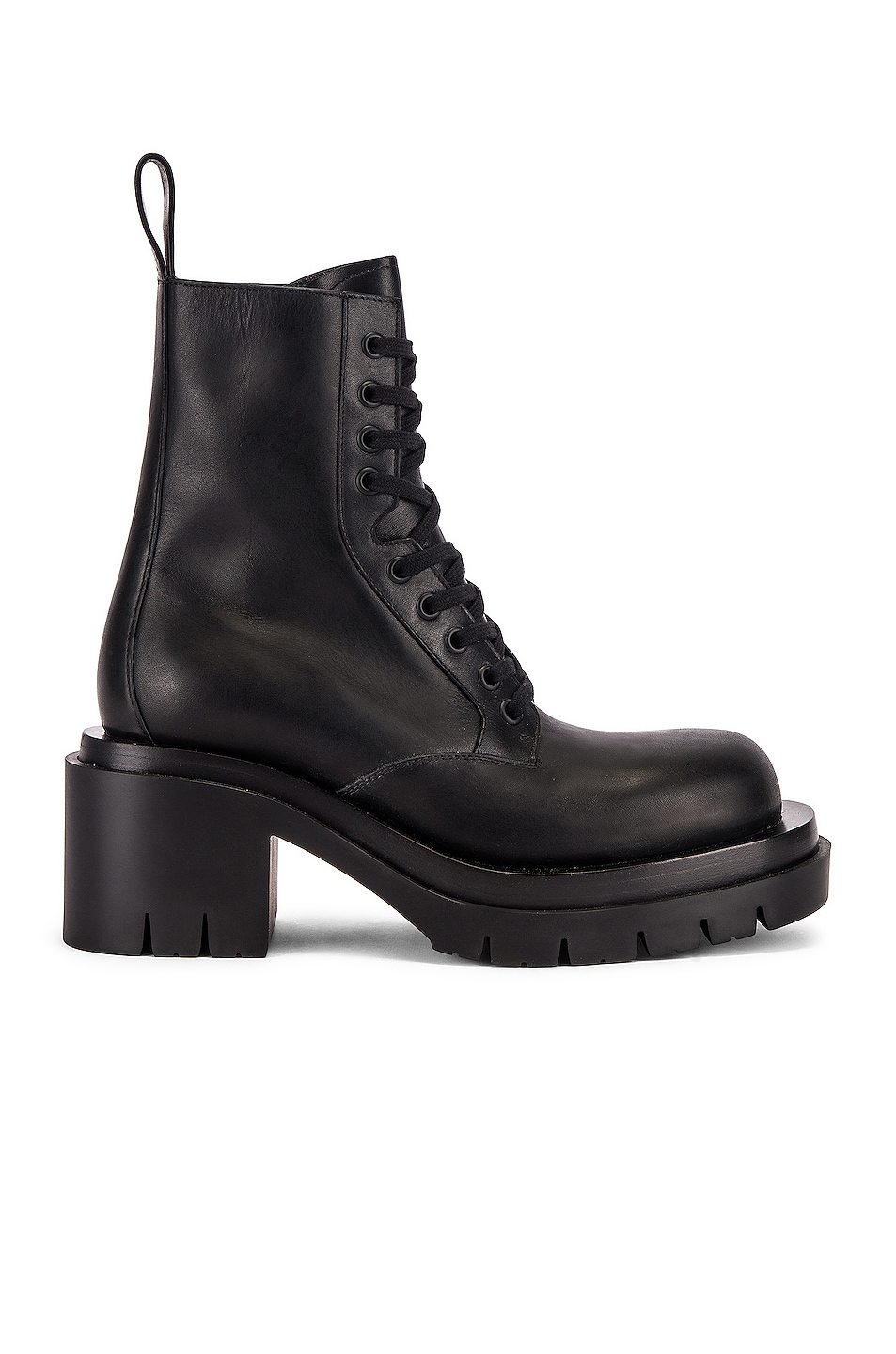 Ботинки Bottega Veneta Lug Lace Up Ankles, черный ботинки bottega veneta lug chelsea boots черный