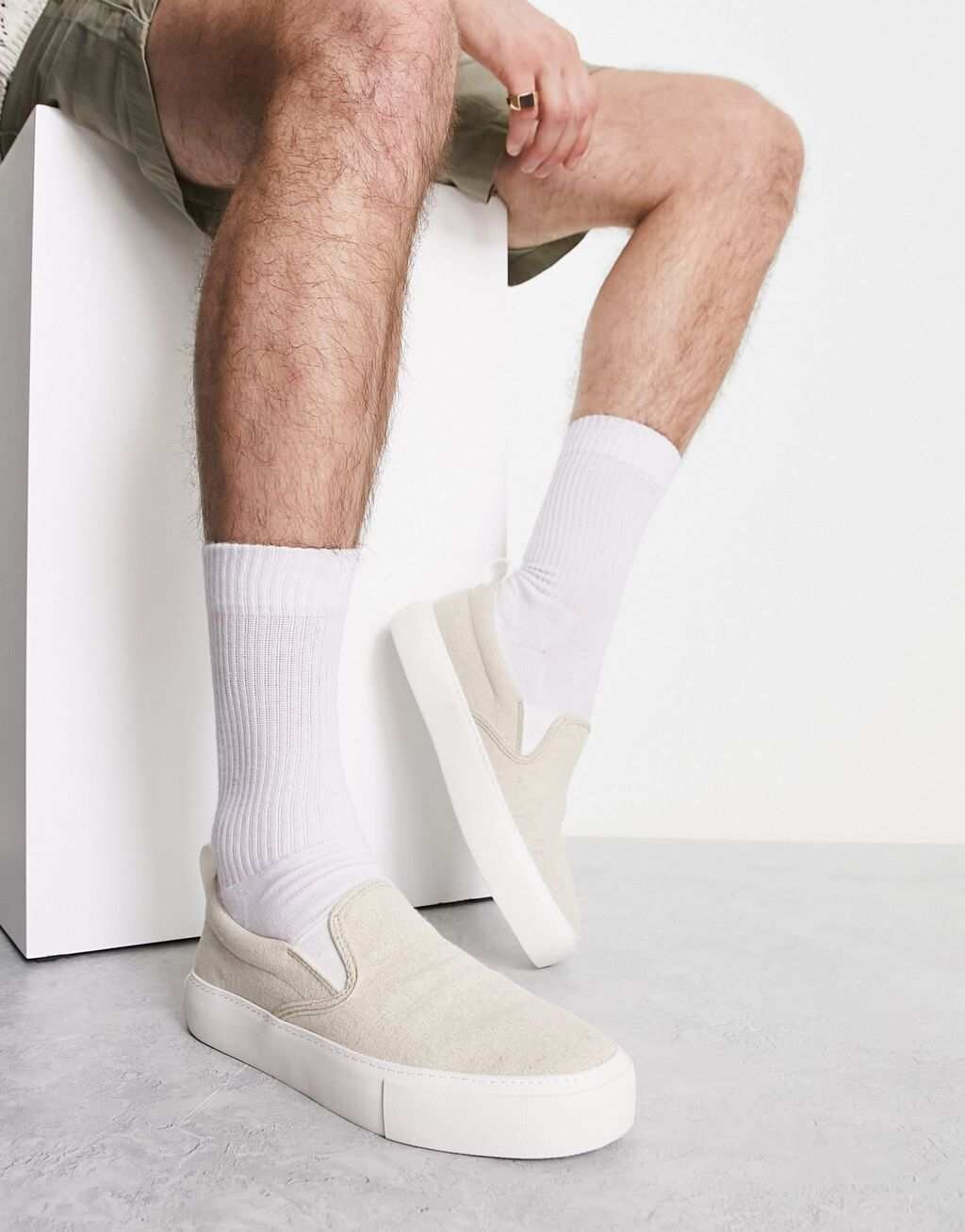 

Массивные слипоны ASOS DESIGN с камнями