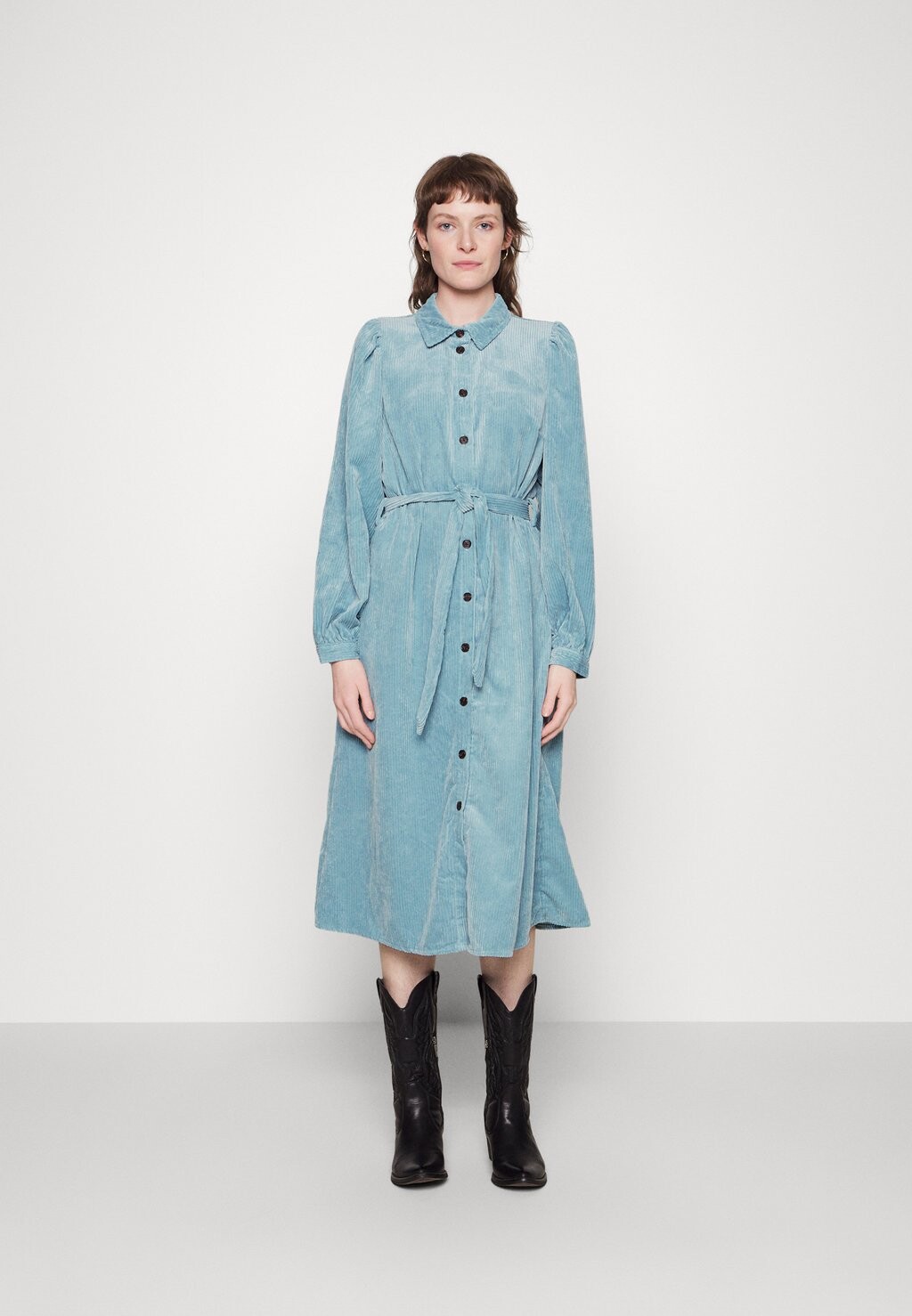 

Повседневное платье Moss Copenhagen
