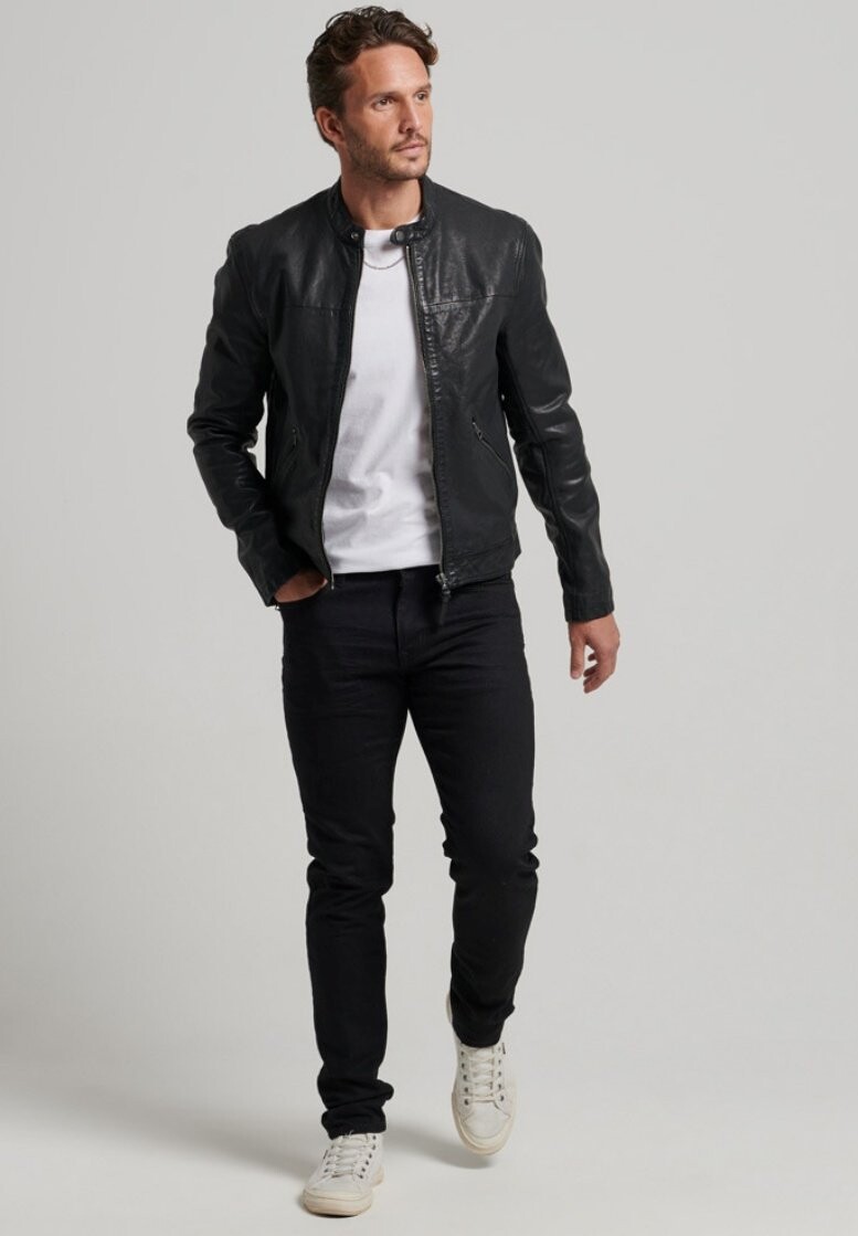 

Куртка кожаная Superdry