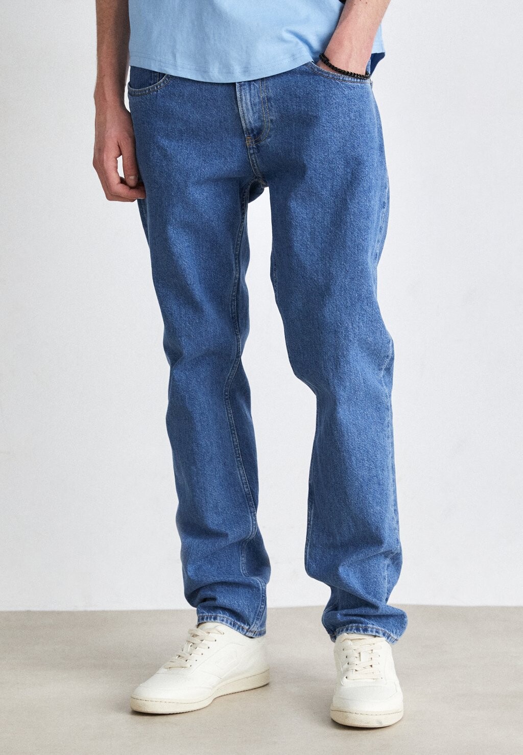 

Джинсы Straight Leg AUTHENTIC STRAIGHT Calvin Klein Jeans, цвет denim medium