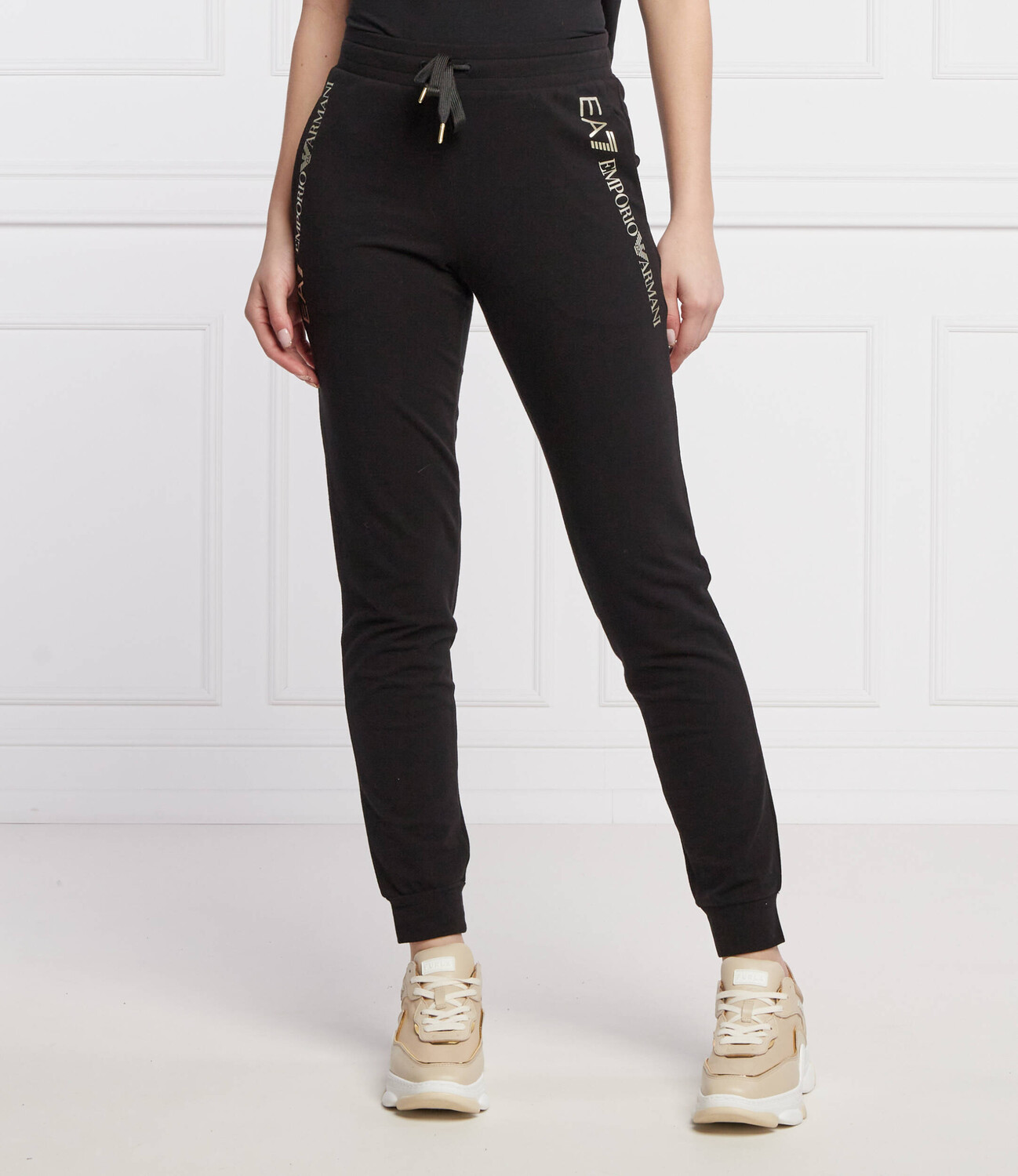 

Спортивные брюки EA7 regular fit, черный
