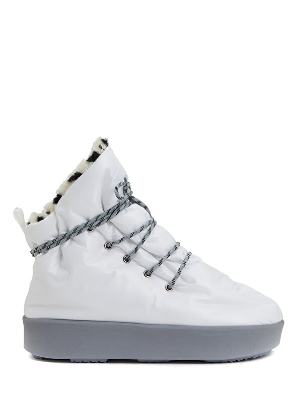 Белые женские ботинки Piume