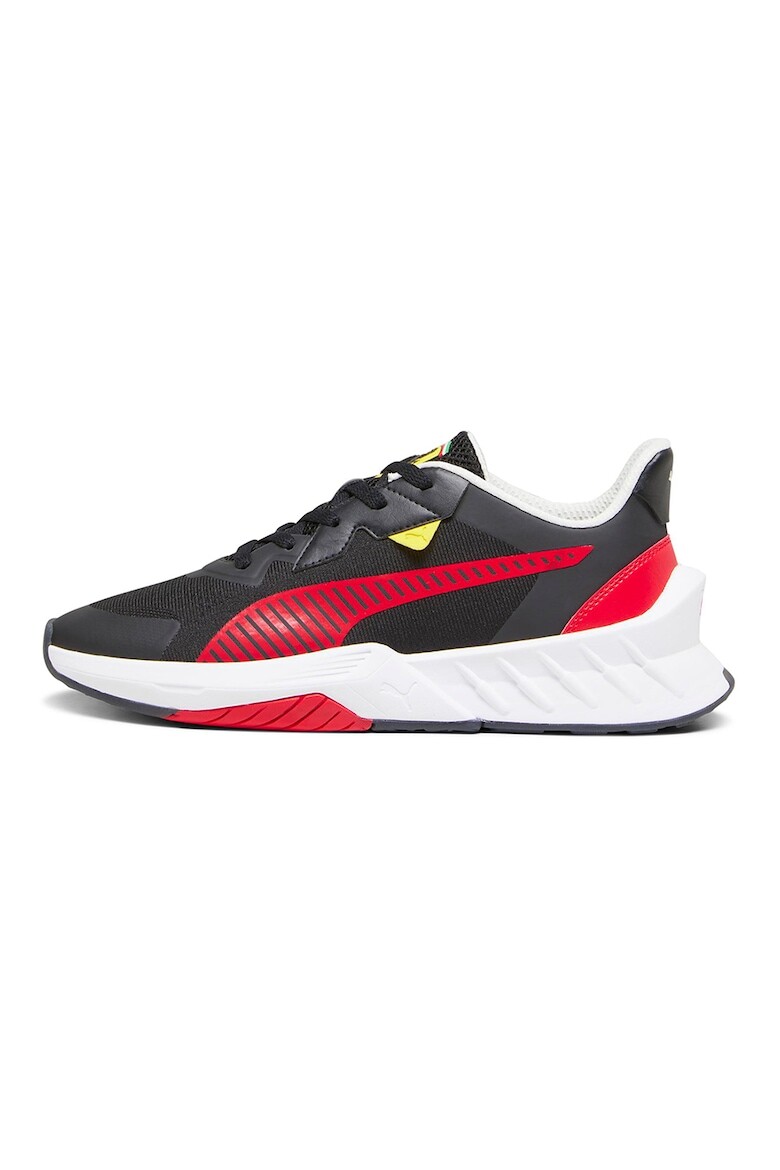

Спортивные кроссовки Ferrari Maco с сеткой и контрастами Puma, красный