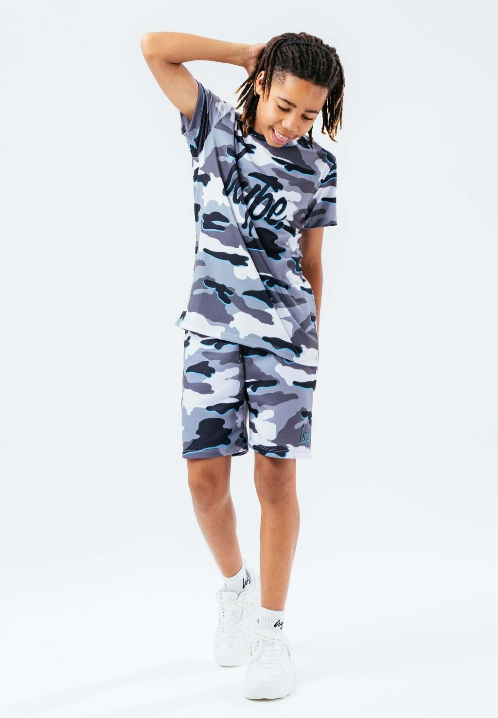 

Футболка с принтом CAMO Hype, цвет light grey