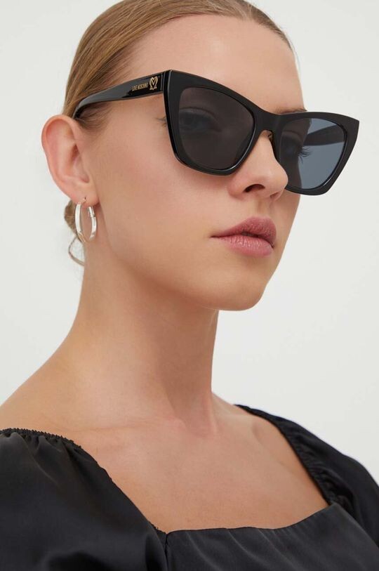 

Солнцезащитные очки Love Moschino, черный