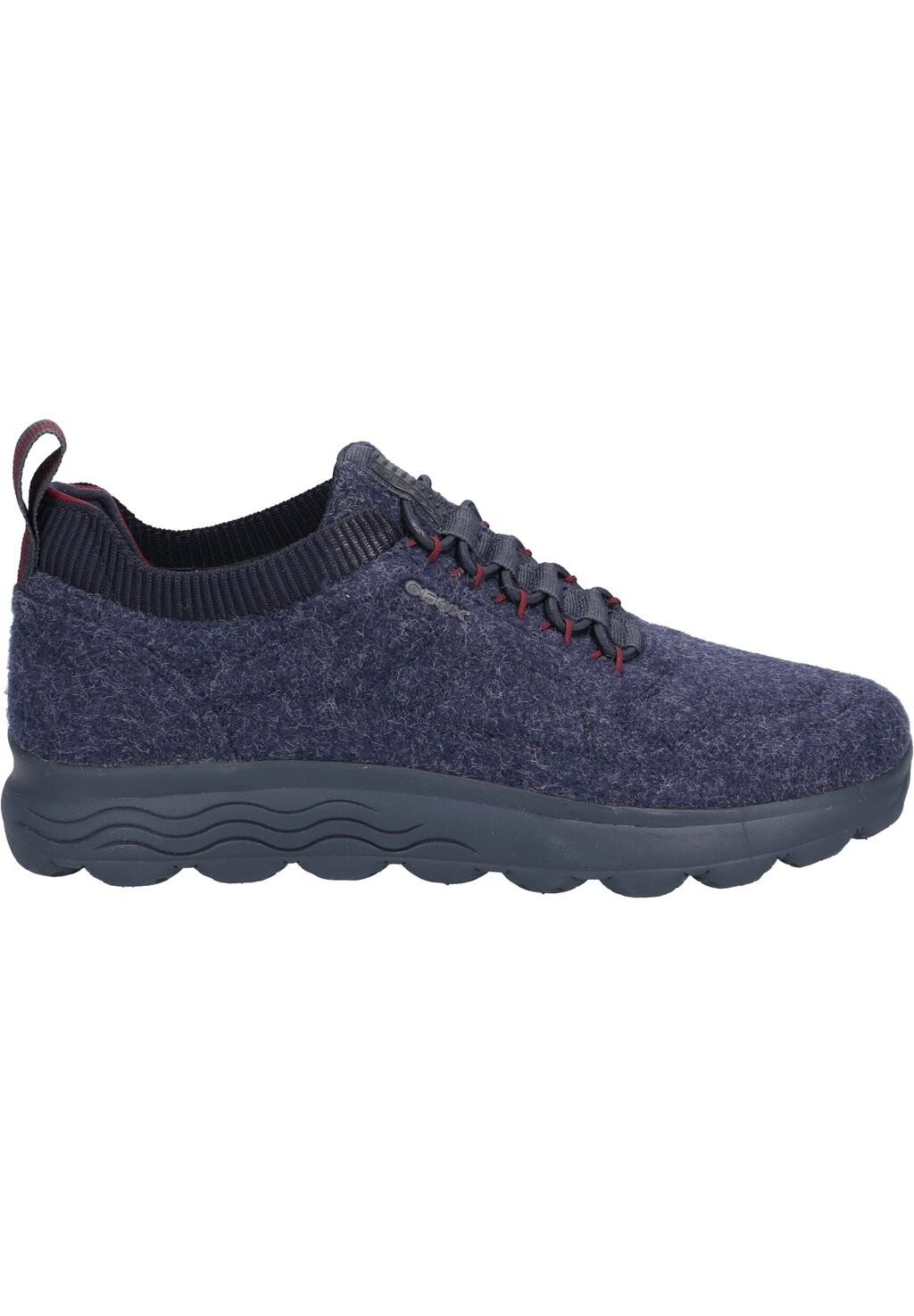 

Низкие кеды Geox