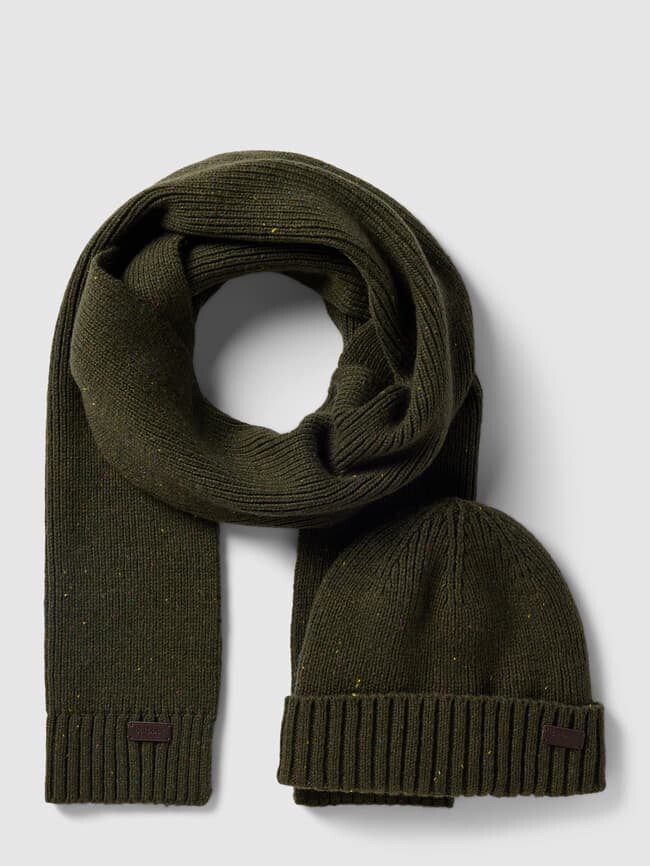 

Комплект шапка и шарф в подарочной упаковке Barbour, оливково-зеленый