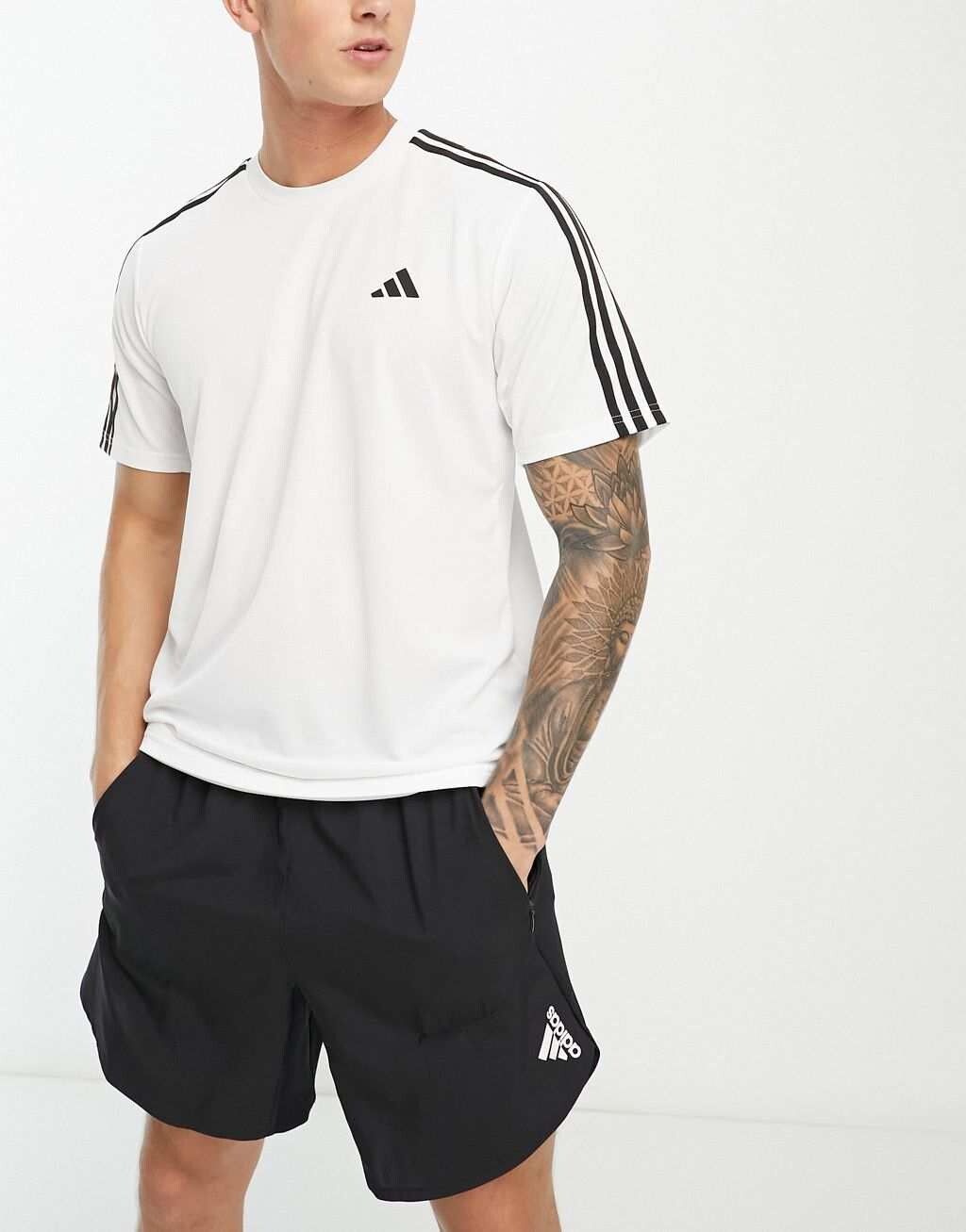 

Белая футболка с 3 полосками adidas Training Essential, Белый
