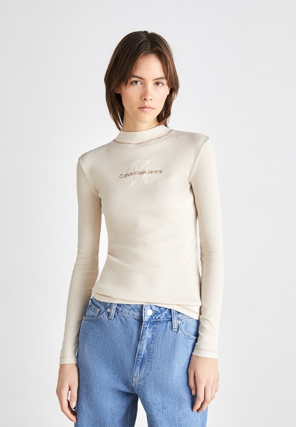 

Футболка с длинным рукавом Hero Monologue Long Sleeve Calvin Klein Jeans, слоновая кость, Бежевый