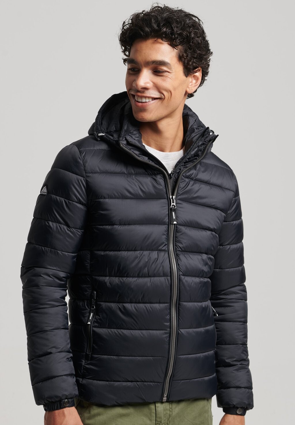 

Зимняя куртка Superdry, черный