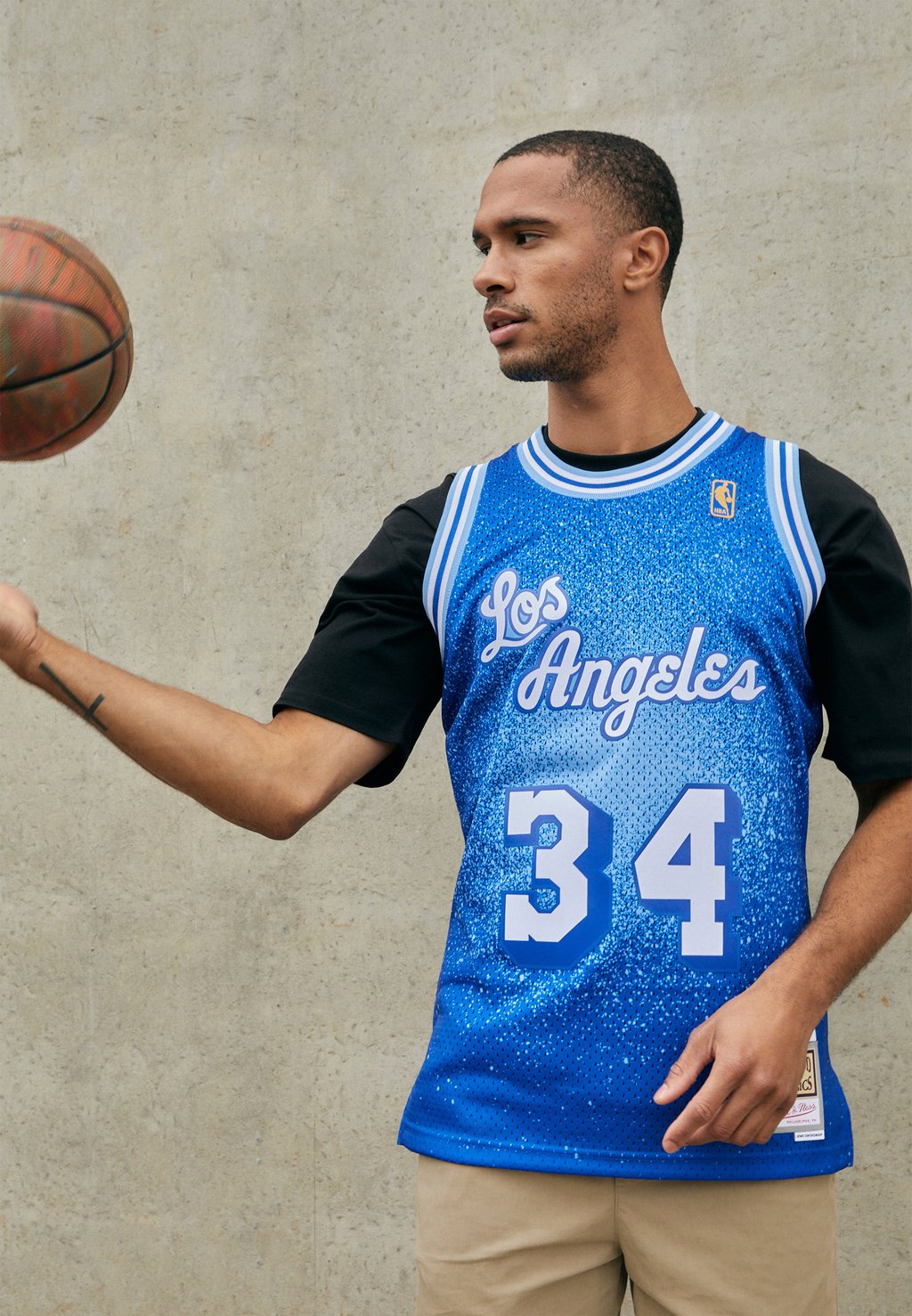 

Спортивная футболка Mitchell & Ness