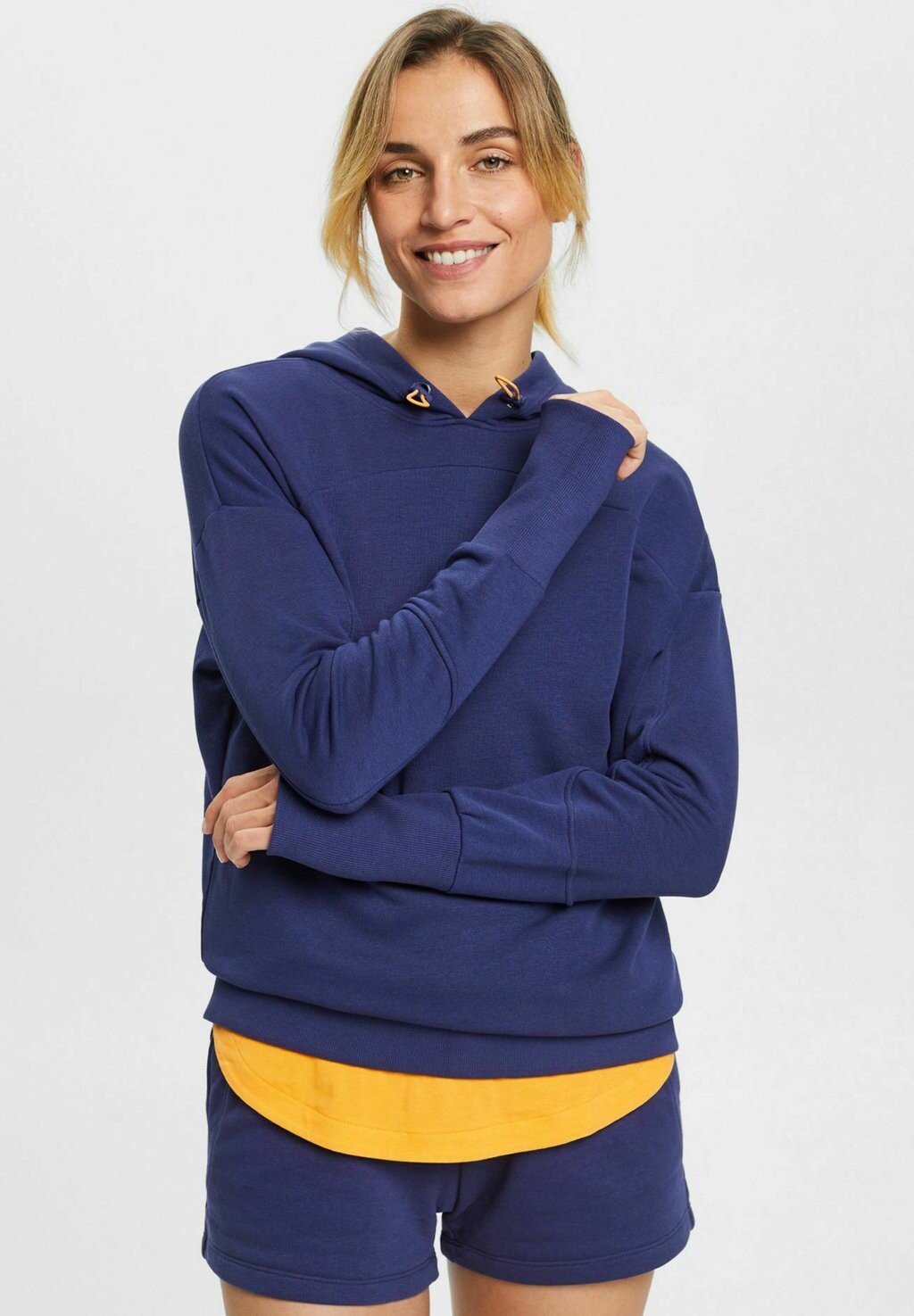 

Толстовка с капюшоном Esprit