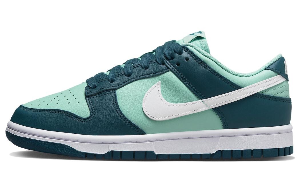

Кроссовки Nike Dunk Low для скейтбординга женские