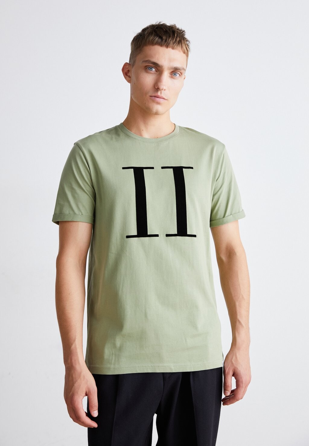 

Футболка с принтом ENCORE Les Deux, цвет surplus green/black