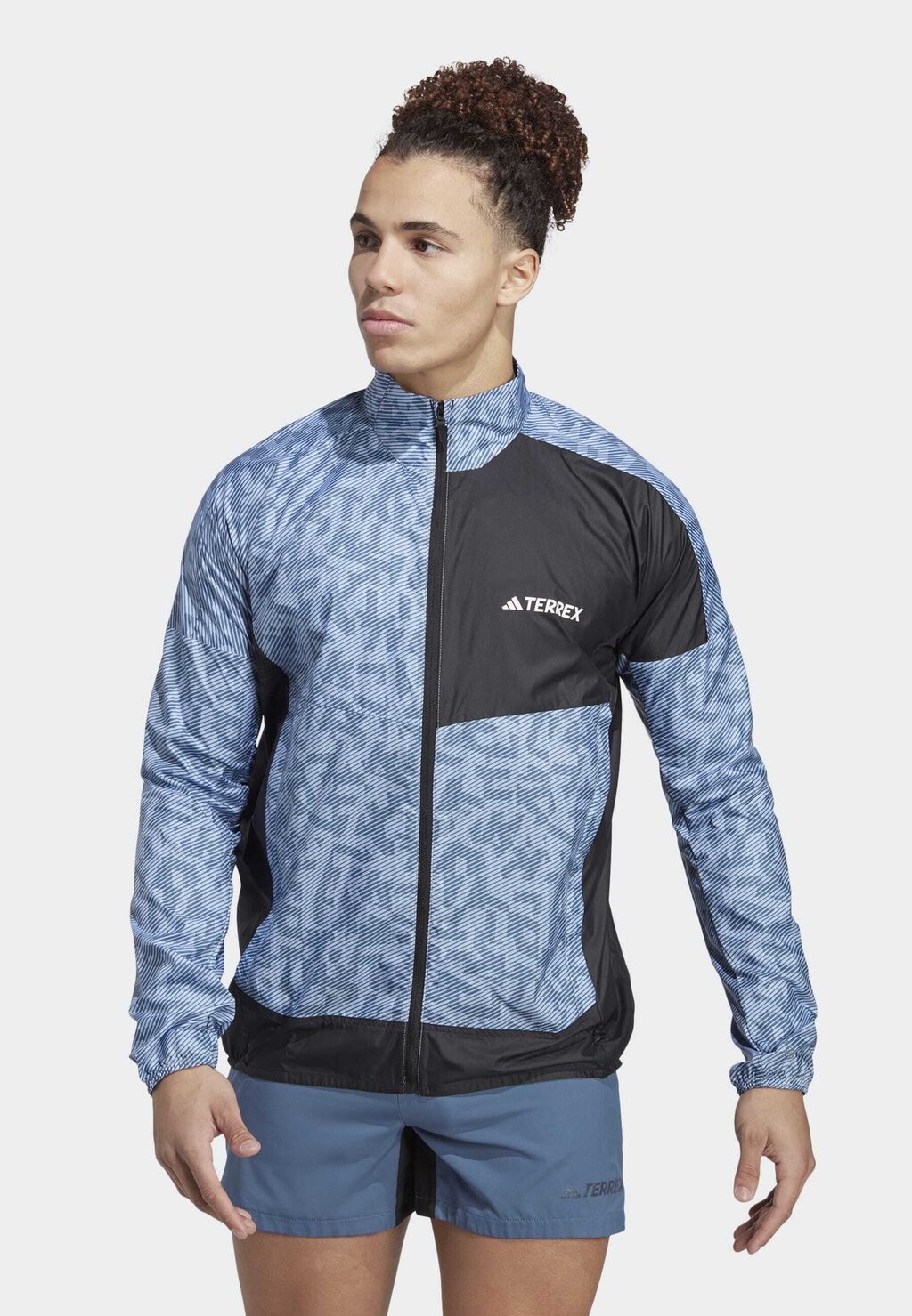 

Ветровка Adidas